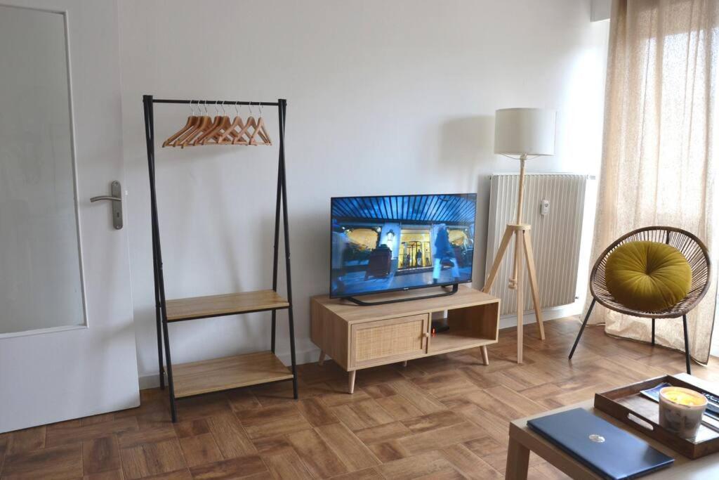 Grand Studio L Parking Prive L Centre Ville Limoges Extérieur photo